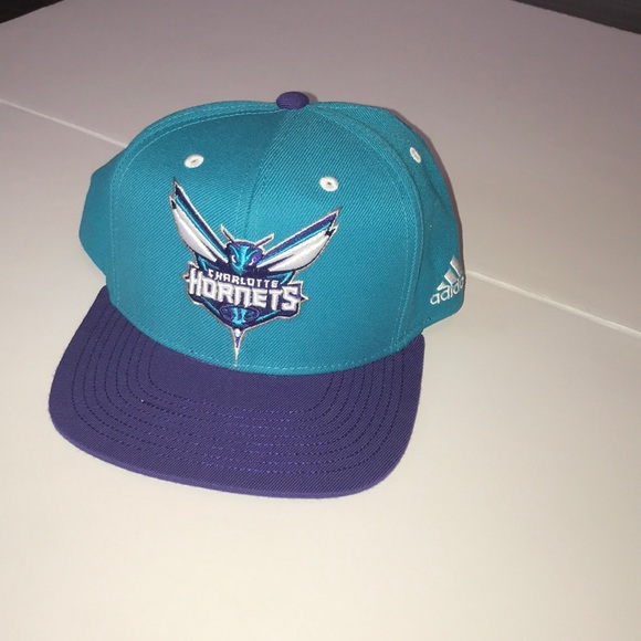 NBA Charlotte Hornets SnapBack Hat - Picture 3 of 6